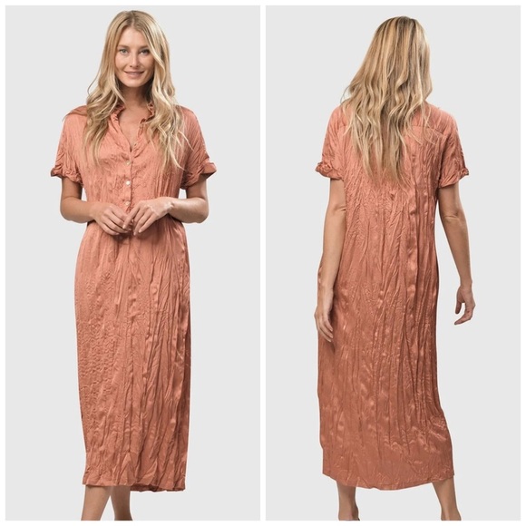 Alembika • Crinkle Maxi Shirtdress Short Sleeve in Soft Coral Pink - Picture 1 of 12